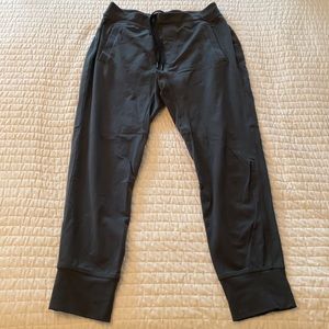Lululemon charcoal joggers, Sz L